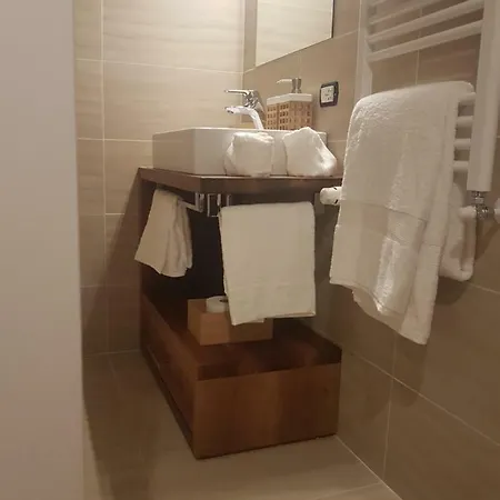 Foresteria Lombarda La Guest house *