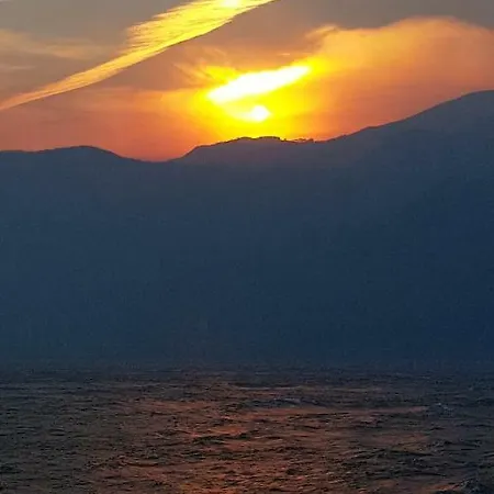 Foresteria Lombarda La Konukevi Lierna